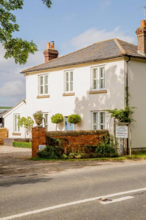 Отель SmallBrook Cottage  Броудвей